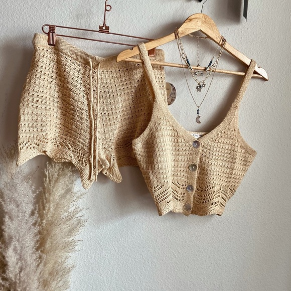 Two Piece Nude Beige Knit Shorts Set Medium - Picture 1 of 6